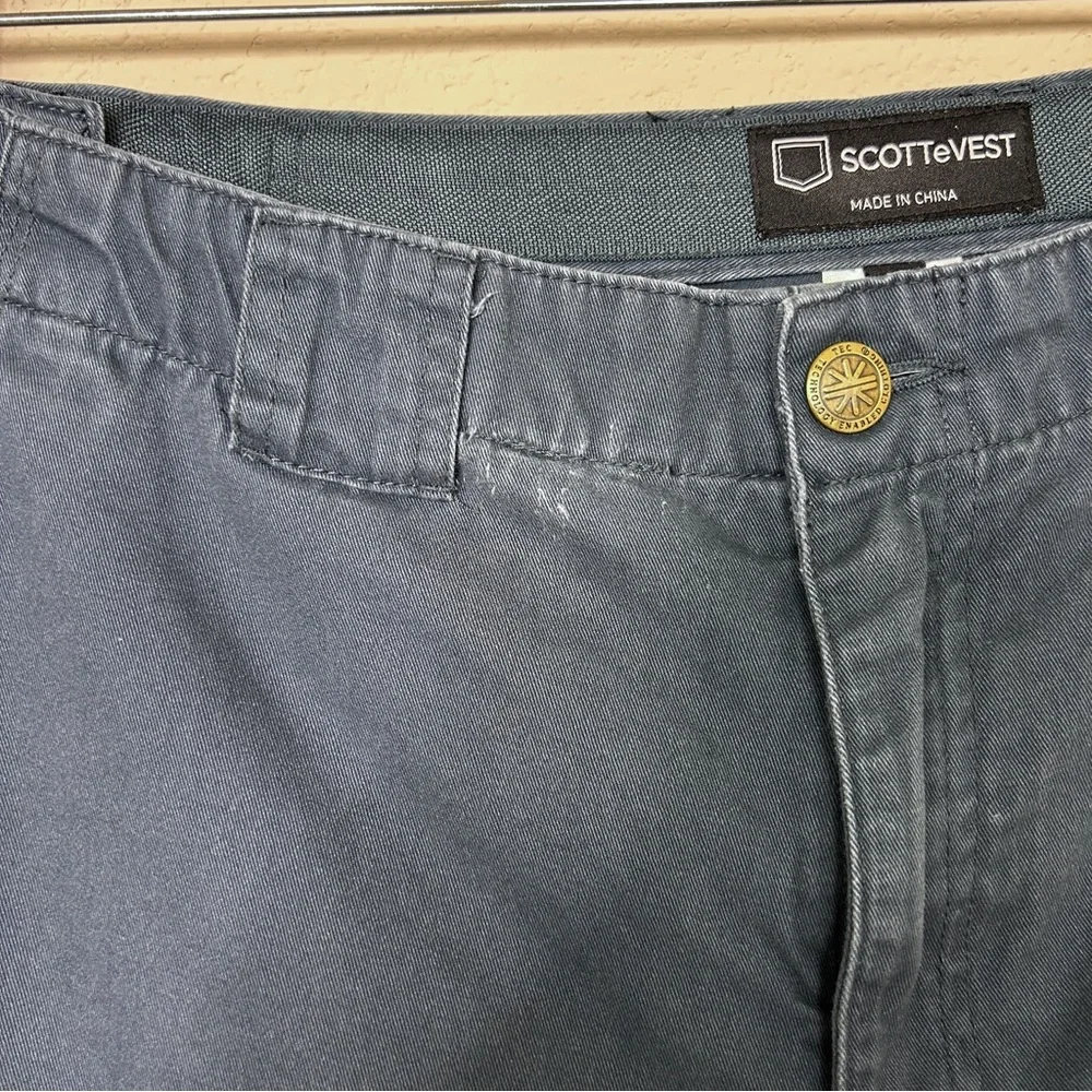 Scottevest TEC Shorts Mens 38 Beige Chino Hidden Cargo Pockets Travel Navy